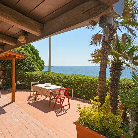 Beautiful In With Kitchen Holiday home